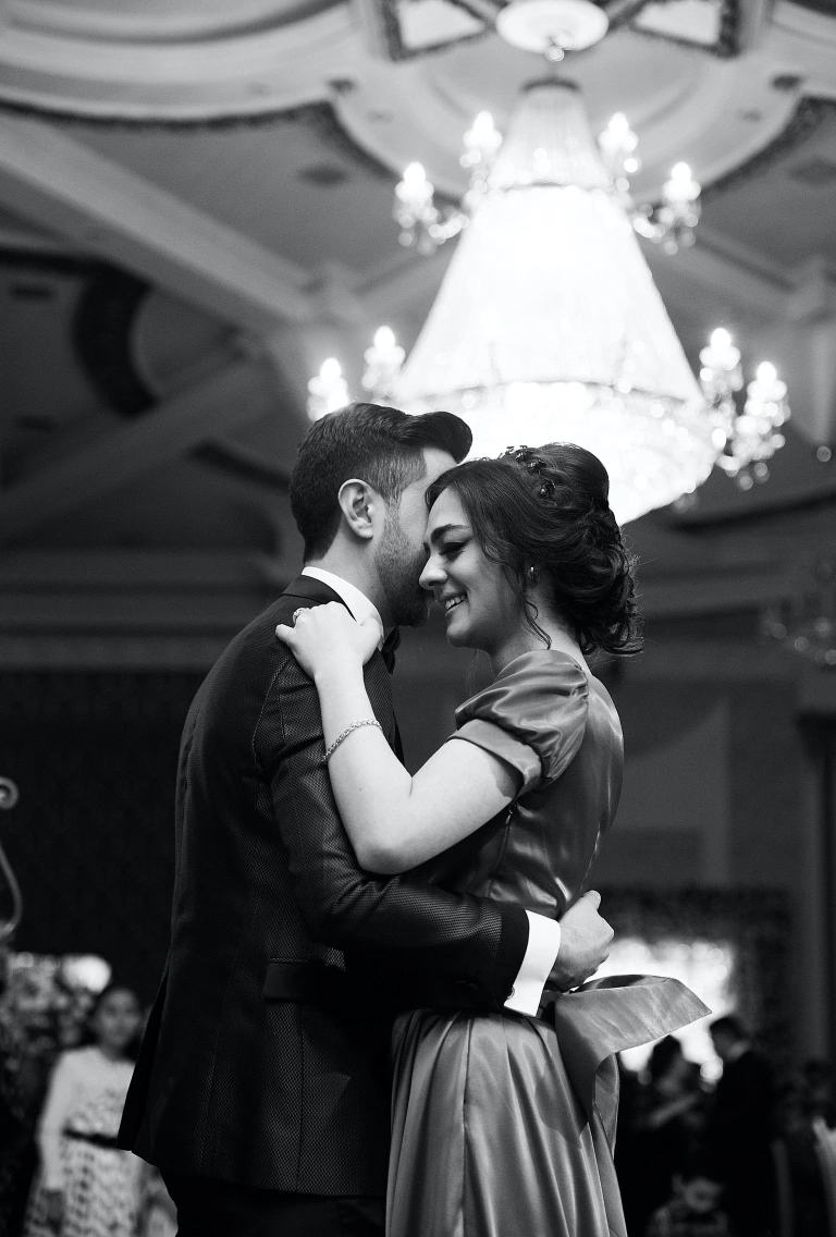 couple3.webp